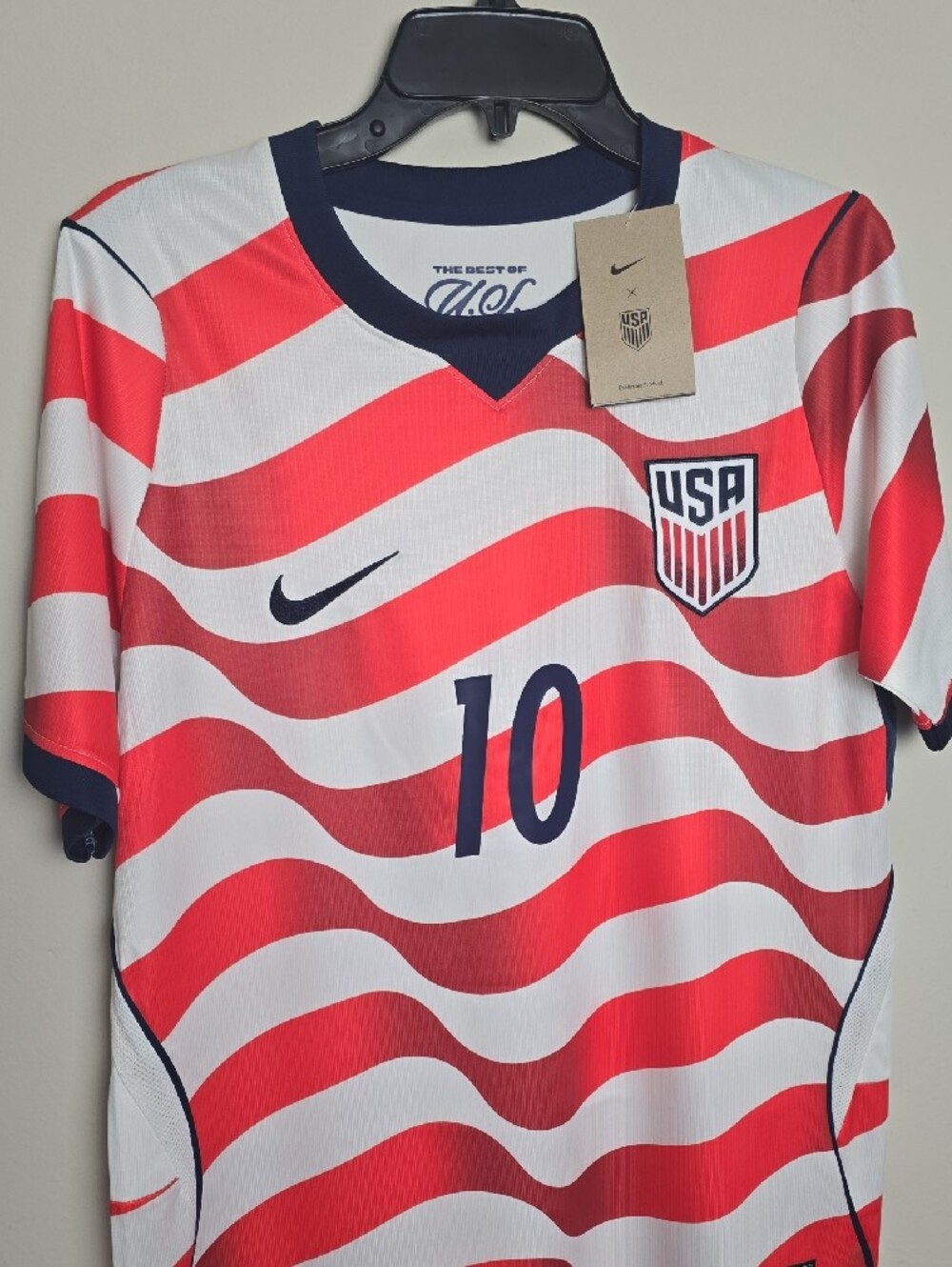 Nike Pulisic USA Red & White Wave Soccer/ Football 2026 World Cup Jersey NWT - Picture 6 of 7